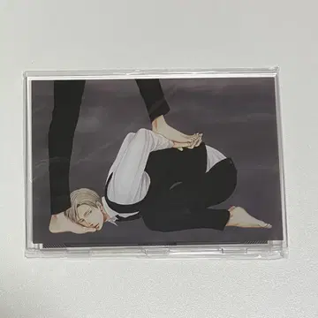 지저귀는 새는 날지 않는다 야시로 아크릴 스탠드