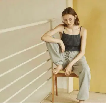 OPAQUE.CLIP x 모모 치하루 니트 캐미