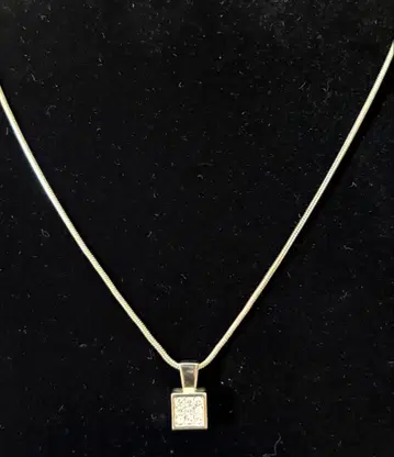SWAROVSKI 스와로브스키 스퀘어 목걸이