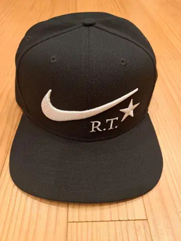 NIKE x RICCARDO TISCI 콜라보 캡