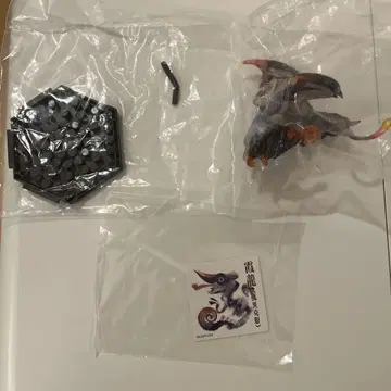 몬스터 헌터 피규어 오오나즈치 씰 포함