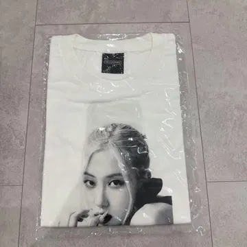 BLACKPINK 로제 티셔츠 M 사이즈