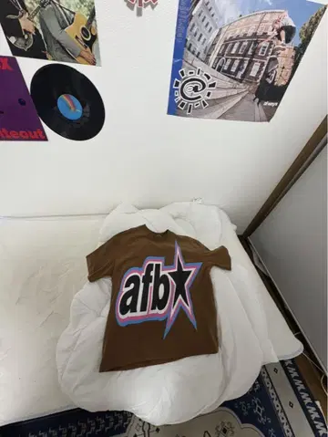 afb 로고 브라운 티셔츠