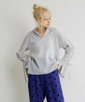 새상품 NOISE MAKER 소매 리본 롱 슬리브 블라우스 [워셔블]