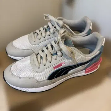 PUMA 소프트폼 스니커즈 그레이/핑크