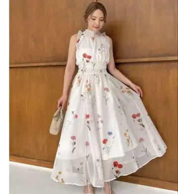 스나이델 백 리본 쉬폰 원피스