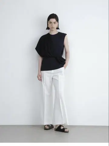 ADORE UNiPH 텍스처드 옥스 팬츠