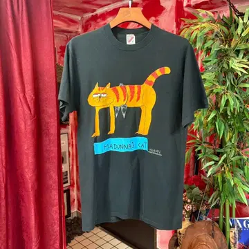90s MADMNNA'S CAT Tee