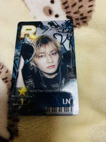 스트레이키즈 아이엔 SSJYP