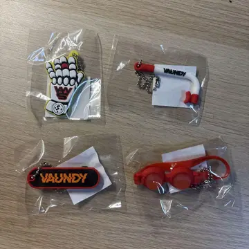 vaundy 캡슐 토이 키링 세트