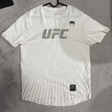 UFC Venum 티셔츠 M 사이즈