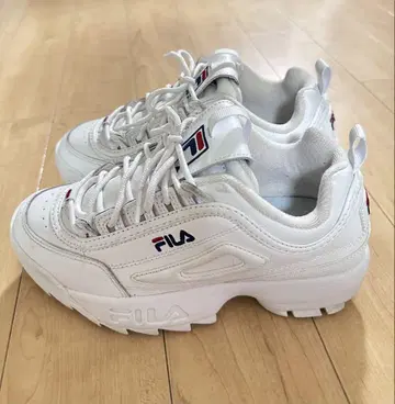 새상품급 FILA 휠라 화이트 스니커즈