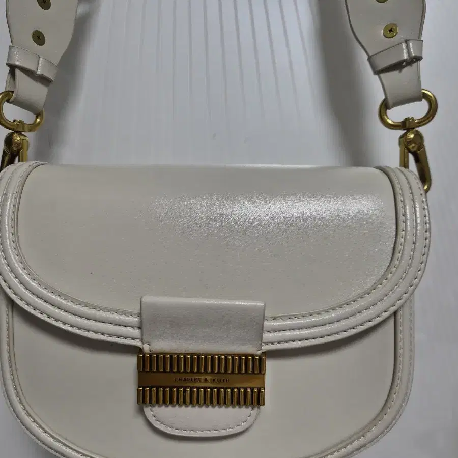 KIRSH | 키르시 Kirsh Cherry Handmade Knit Bag Ivory #키르시