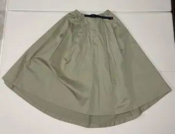 디키즈 베이지 플레어 스커트