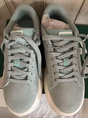 PUMA 라이트 블루 스니커즈