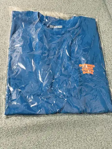 Newjeans bunniescamp 티셔츠 L 사이즈