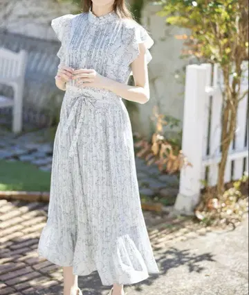 toccocloset 허리 리본 포함 라인 플라워 플리츠 롱 원피스