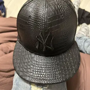블랙 크로커다일풍 59FIFTY 캡