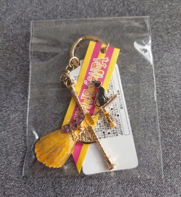 지브리 파크 메탈 참/빗자루 (선배 마녀)