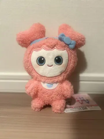 TWICE 푹신푹신 앉아있는 봉제 인형 모블리