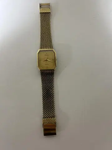 SEIKO 돌체 쿼츠 손목시계