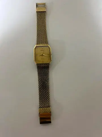 SEIKO 돌체 쿼츠 손목시계