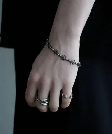 HIGH-END HERITAGE CREST BRACELET
