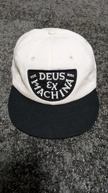 DEUS EX MACHINA 야구 모자 화이트/블랙