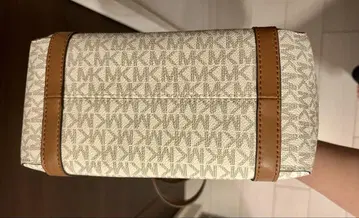 미니멀리스트 최종 가격 MICHAEL KORS A4 토트백 스터드 네이비
