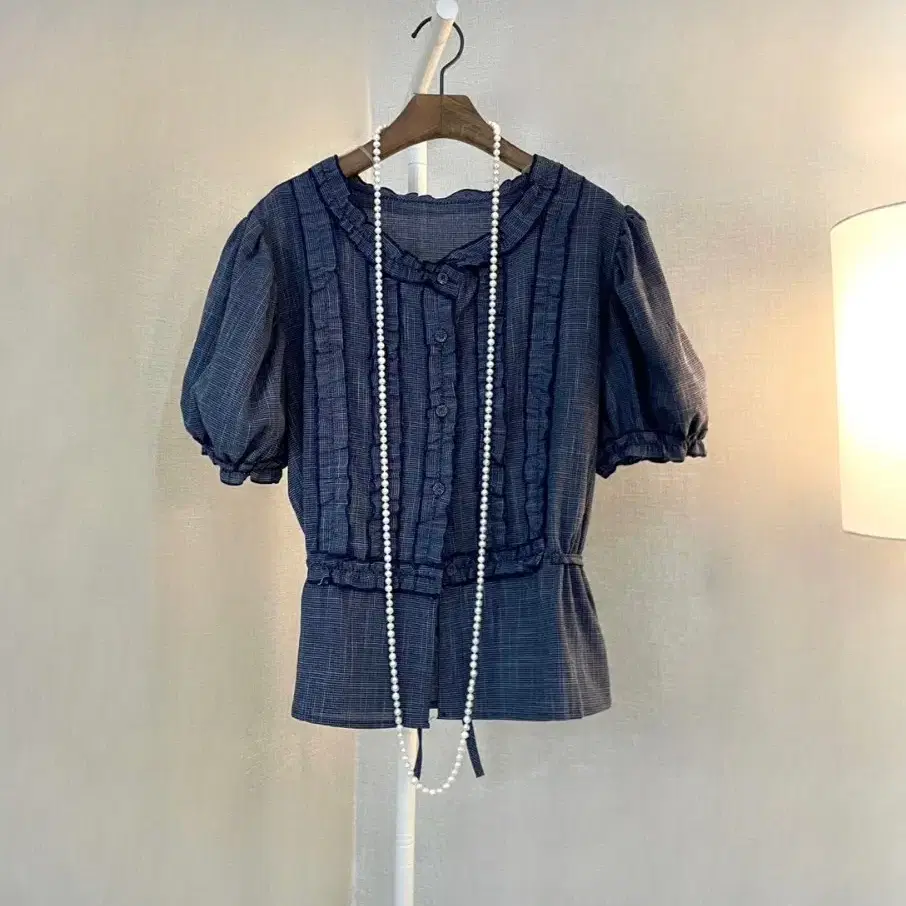 bonnae Graphic Open Back Slit Top Short Sleeve Ivory #본네