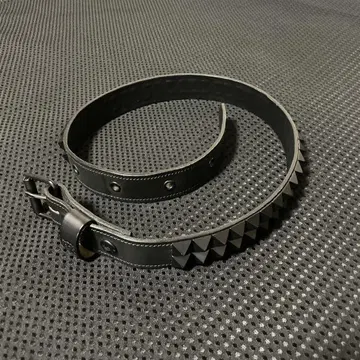 스터드 벨트 모던파이리츠