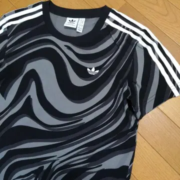 단종 레어 새상품급 아디다스 오리지널 제브라 패턴 링거 티셔츠