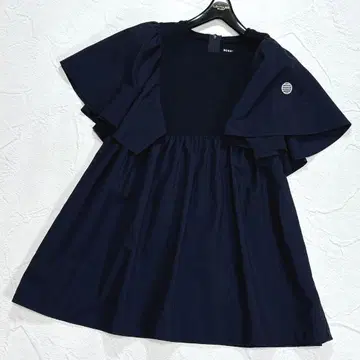 보더스 앳 발코니 댄스킨 FLARE SLEEVE TEE 38
