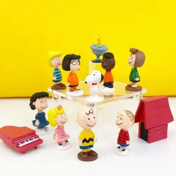 스누피 Snoopy 찰리 브라운과 친구들 피규어 12pcs