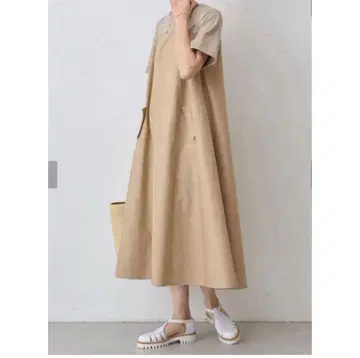 비어즐리 컷 콤비 플레어 원피스 베이지