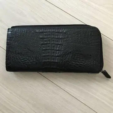 블랙 크로커다일풍 장지갑 약 20cm x 10cm