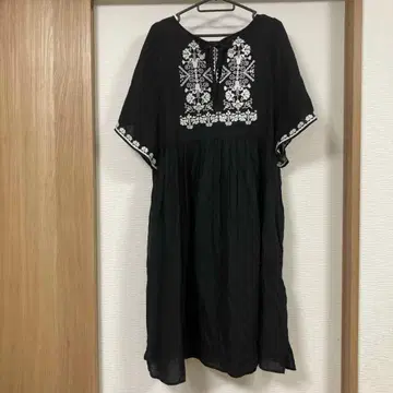 [새상품급] YARRA 크로스 스티치 자수 원피스 프리 사이즈 블랙
