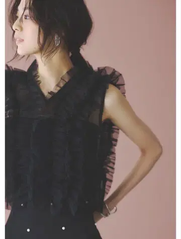 & 노스탤지어 튤 블라우스 블랙
