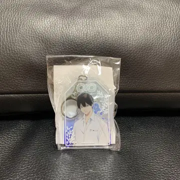 빛이 죽은 여름 아크릴 키링 1