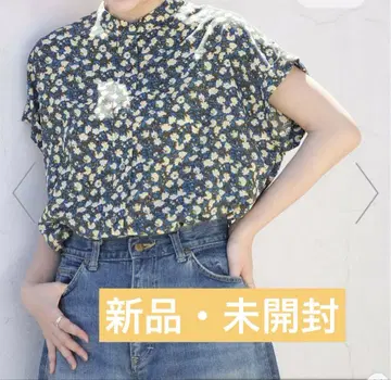 베이크루즈 플라워 프린트 프렌치 슬리브 블라우스 프리 사이즈