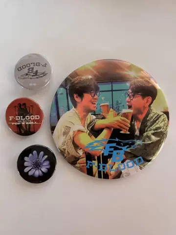 F-BLOOD 캔뱃지 4개 가챠