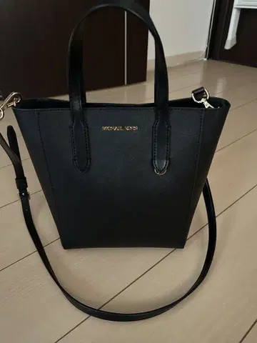 MICHAEL KORS 블랙 숄더백