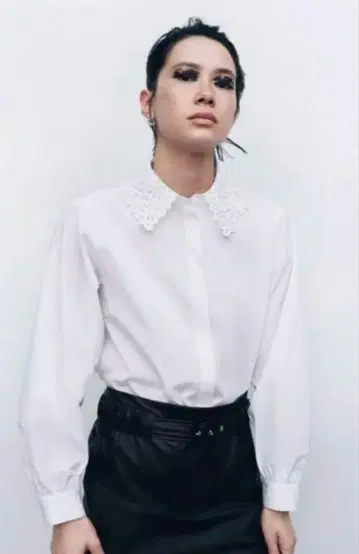 ZARA 자라  레이스 칼라 포플린 블라우스