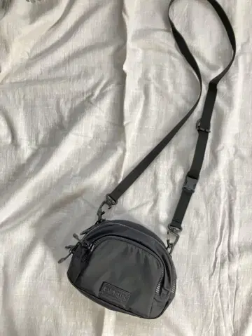 새상품급 BAICYCLON bybagjack 바이시클론 미니 숄더백