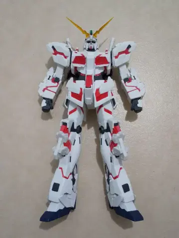 제일복권 B상 유니콘 건담 디스트로이 모드 피규어