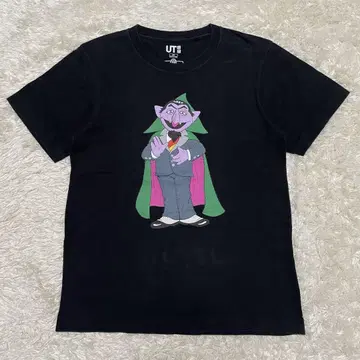 UNIQLO KAWS SESAME STREET 카운트 백작 T셔츠 XS