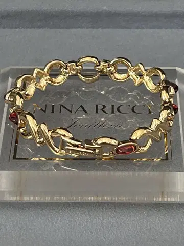 NINA RICCI 니나리치 골드 컬러 스톤 팔찌