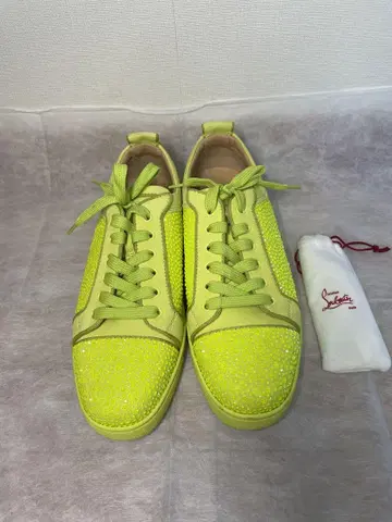 Christian Louboutin 라임 그린 스니커즈