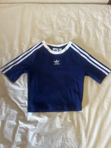 adidas 네이비 블루 미니 T 크롭 티셔츠