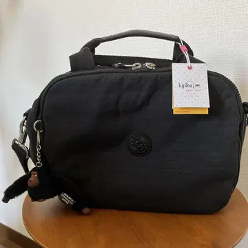 [미사용 새상품] kipling 숄더백 블랙 바닥 있음
